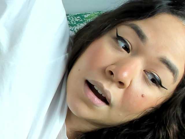 Brianna20's BongaCams show and profile