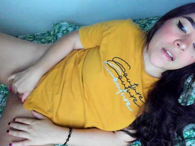 Brianna20's BongaCams show and profile