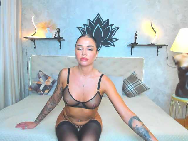  Bianka-strip chat room