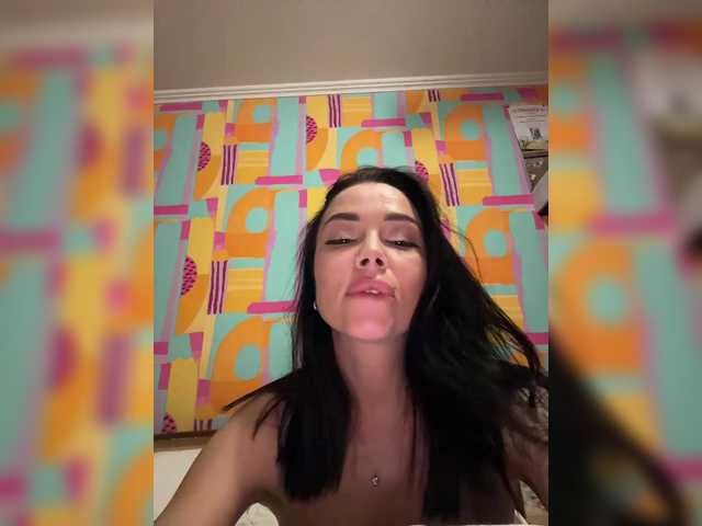 Bianka-strip's BongaCams show and profile