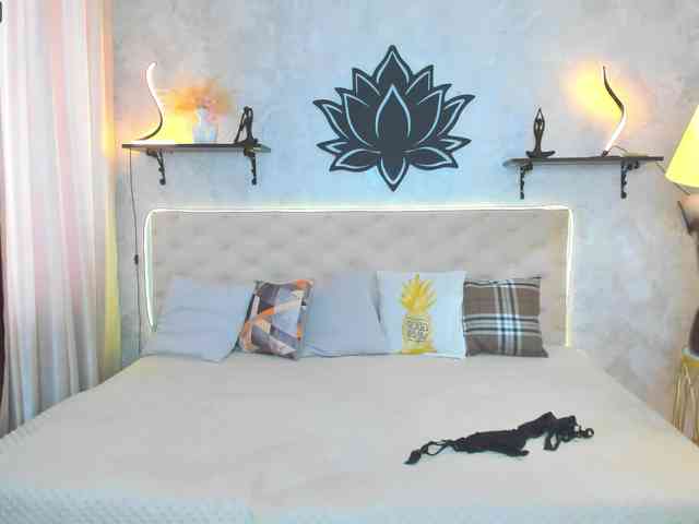 Bianka-strip Live Webcam on BongaCams