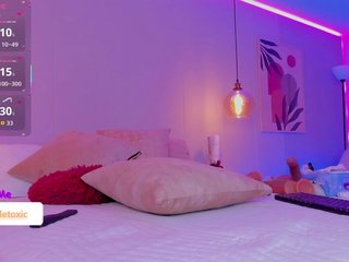 LittleToxic Porn Show