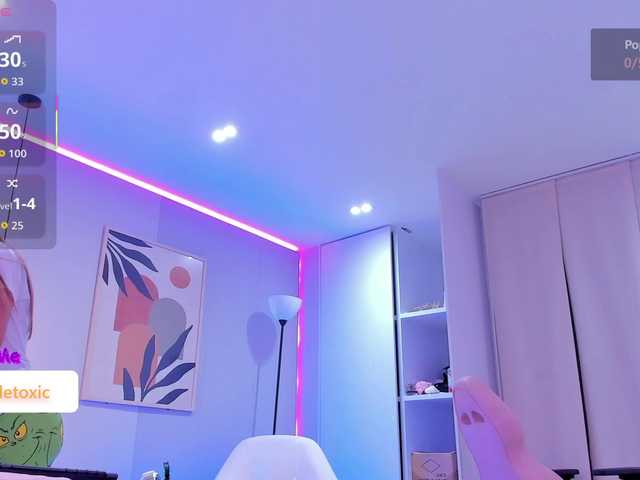 LittleToxic's BongaCams show and profile