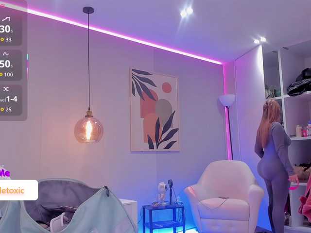 LittleToxic's BongaCams show and profile