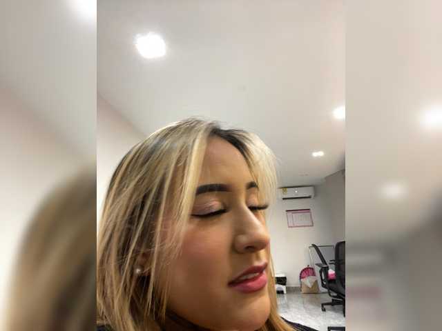 LittleToxic's BongaCams show and profile