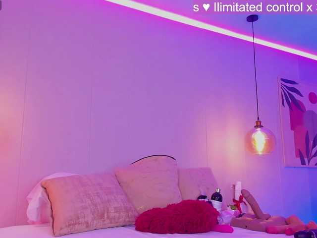 LittleToxic's BongaCams show and profile