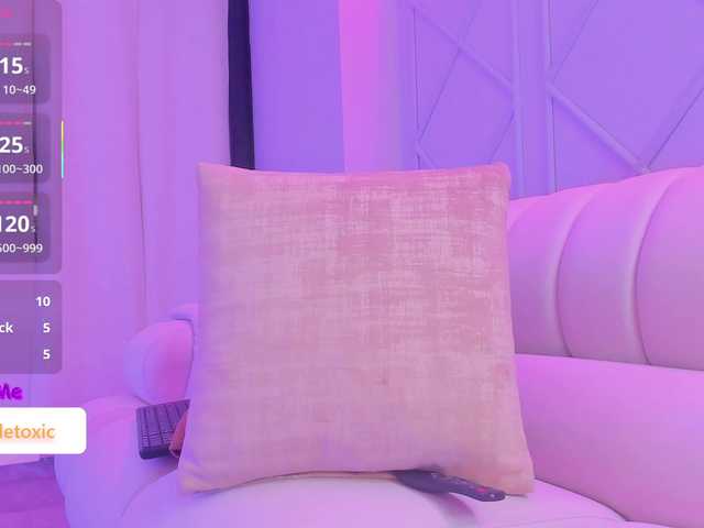 LittleToxic's BongaCams show and profile