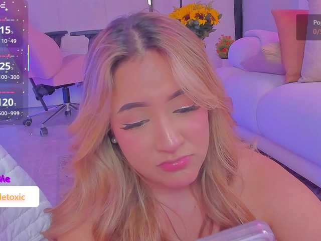 LittleToxic's BongaCams show and profile