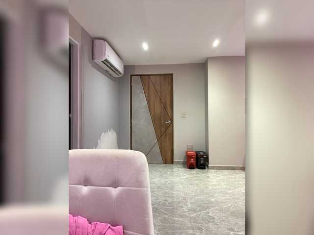 LittleToxic's BongaCams show and profile