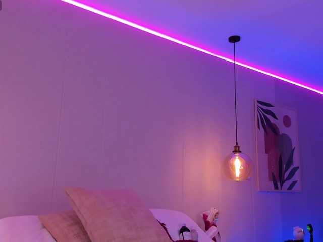 LittleToxic's BongaCams show and profile