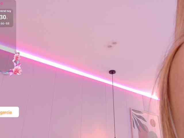 LittleToxic webcam