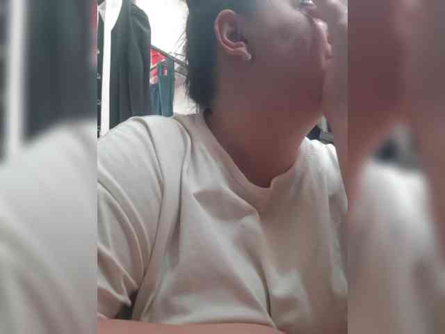 OlgaSaphire webcam