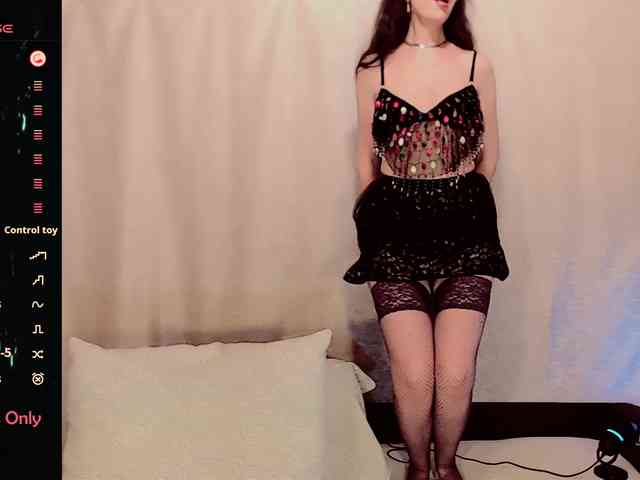 LunaTenebriss bongacams