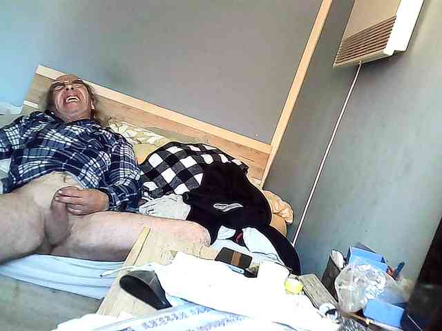 borut689 Live Webcam on BongaCams