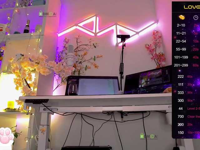 go to chat with _Marilyn_