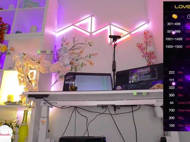 Sex chat gratuit in direct cu ELENA-XXX pe BongaCams