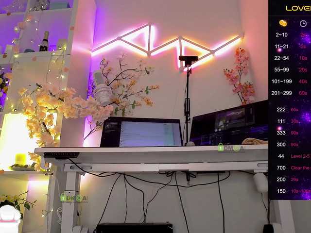 go to chat with _Marilyn_