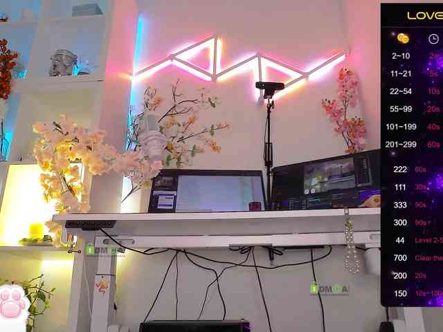 ELENA-XXX's webcam live show