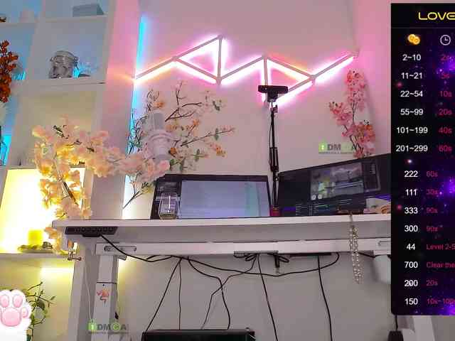 ELENA-XXX's webcam live show