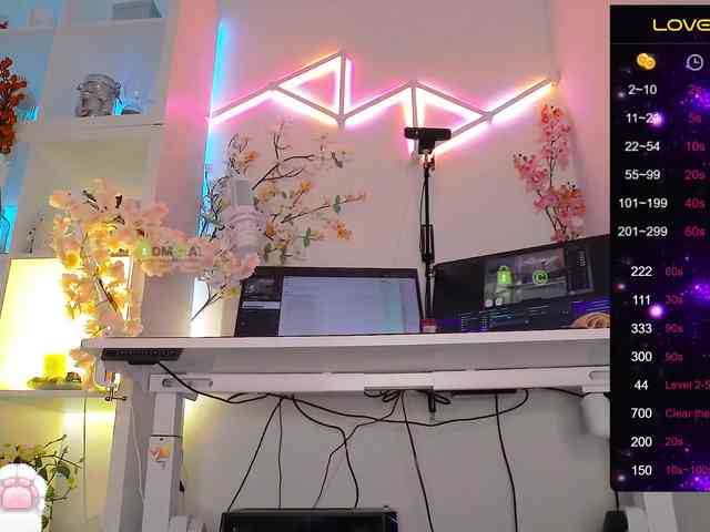 ELENA-XXX's webcam live show