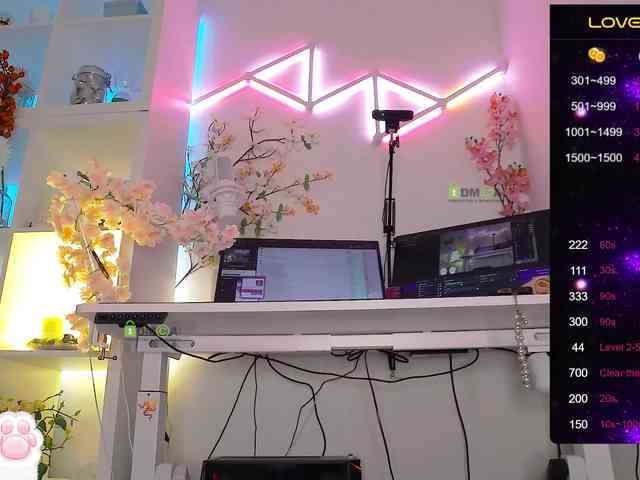 ELENA-XXX's webcam live show
