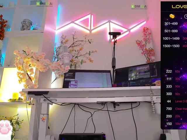 ELENA-XXX's webcam live show