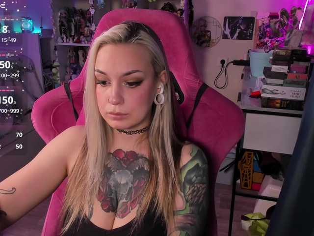 ChloeKohaku's BongaCams show and profile