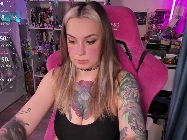 ChloeKohaku's BongaCams show and profile