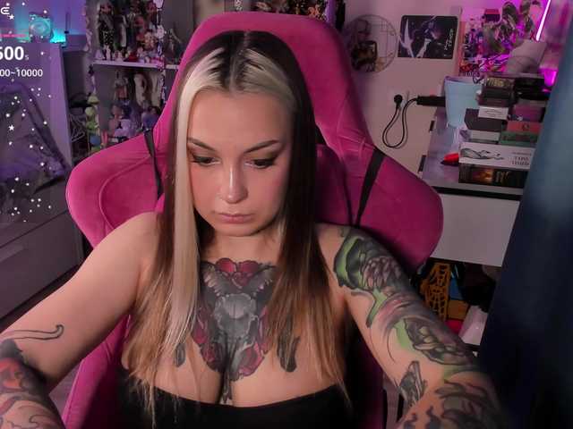 ChloeKohaku's BongaCams show and profile