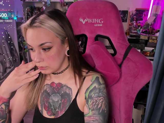 ChloeKohaku's BongaCams show and profile