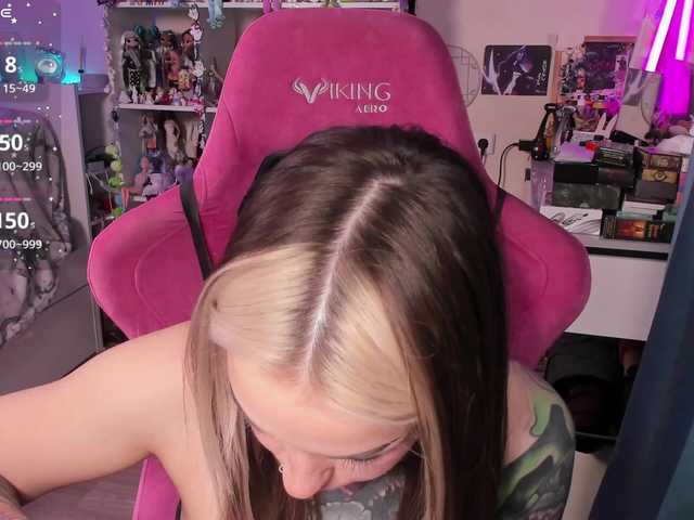 ChloeKohaku's BongaCams show and profile