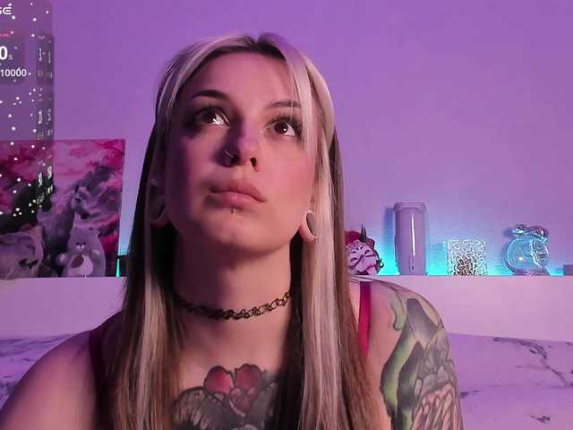 ChloeKohaku's BongaCams show and profile