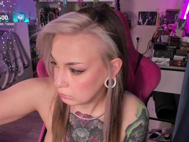 ChloeKohaku's BongaCams show and profile