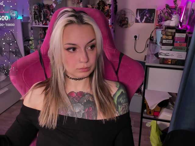 ChloeKohaku's BongaCams show and profile