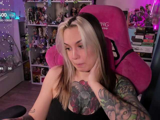 ChloeKohaku's BongaCams show and profile