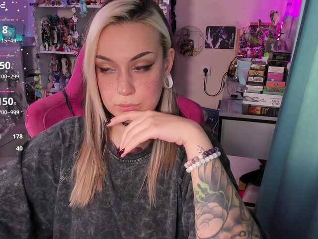 ChloeKohaku's BongaCams show and profile