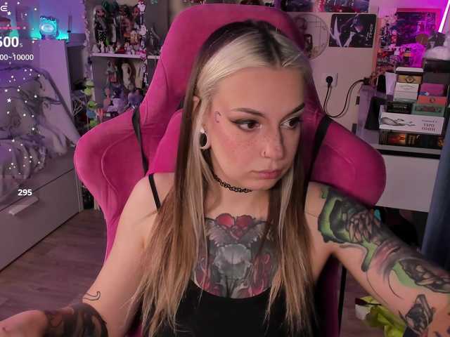 ChloeKohaku's BongaCams show and profile