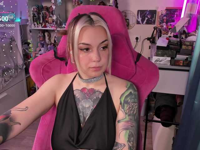 ChloeKohaku's BongaCams show and profile