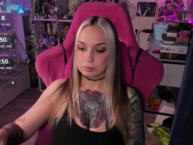 ChloeKohaku's BongaCams show and profile