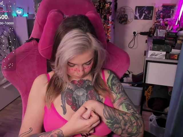 ChloeKohaku's BongaCams show and profile