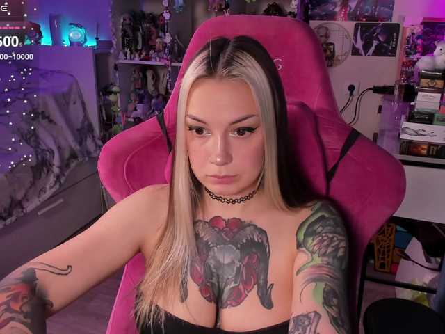 ChloeKohaku's BongaCams show and profile