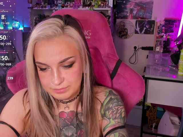 ChloeKohaku webcam