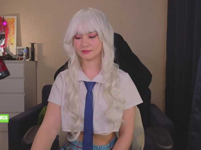 CreamMeow's BongaCams show and profile