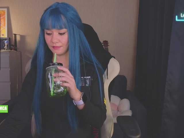 CreamMeow's BongaCams show and profile