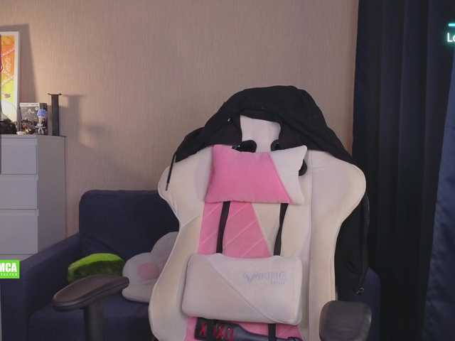 CreamMeow's BongaCams show and profile