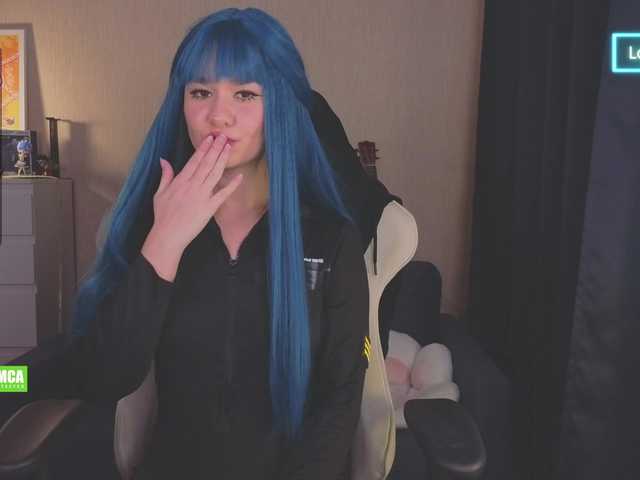 CreamMeow's BongaCams show and profile