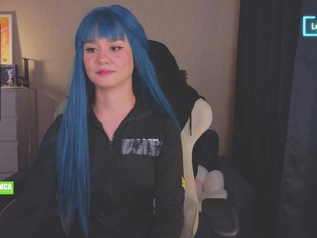 CreamMeow's BongaCams show and profile