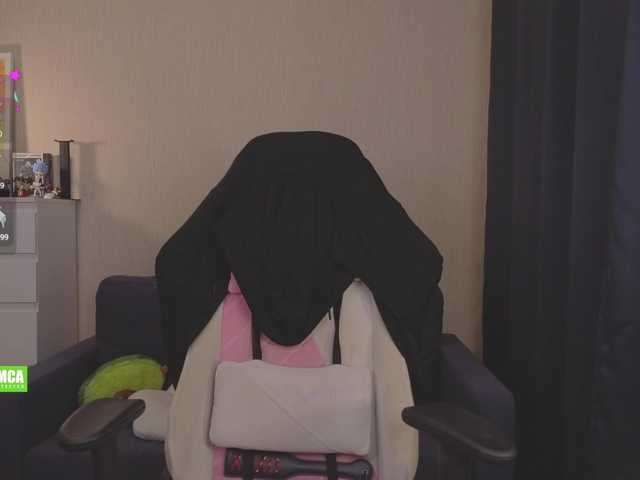 CreamMeow's BongaCams show and profile