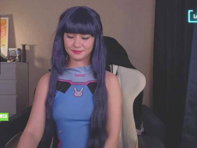 CreamMeow's BongaCams show and profile