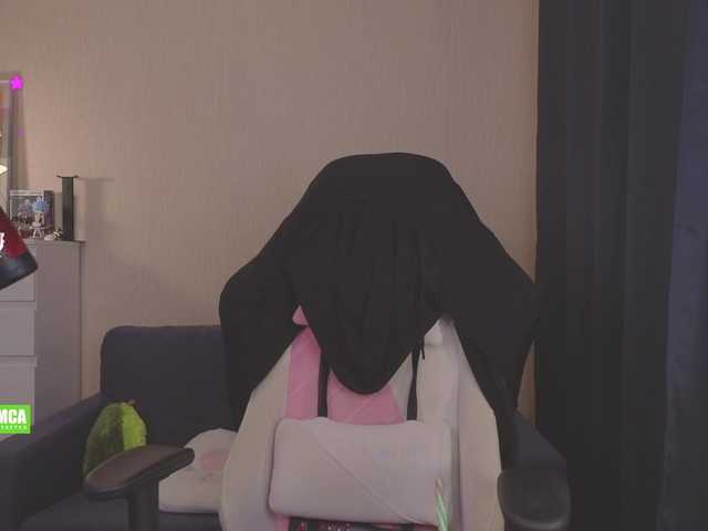 CreamMeow's BongaCams show and profile